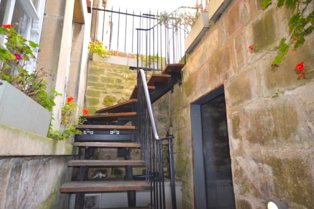 Lauras Townhouse Apartments Garrard'S Retreat Bath Exteriör bild
