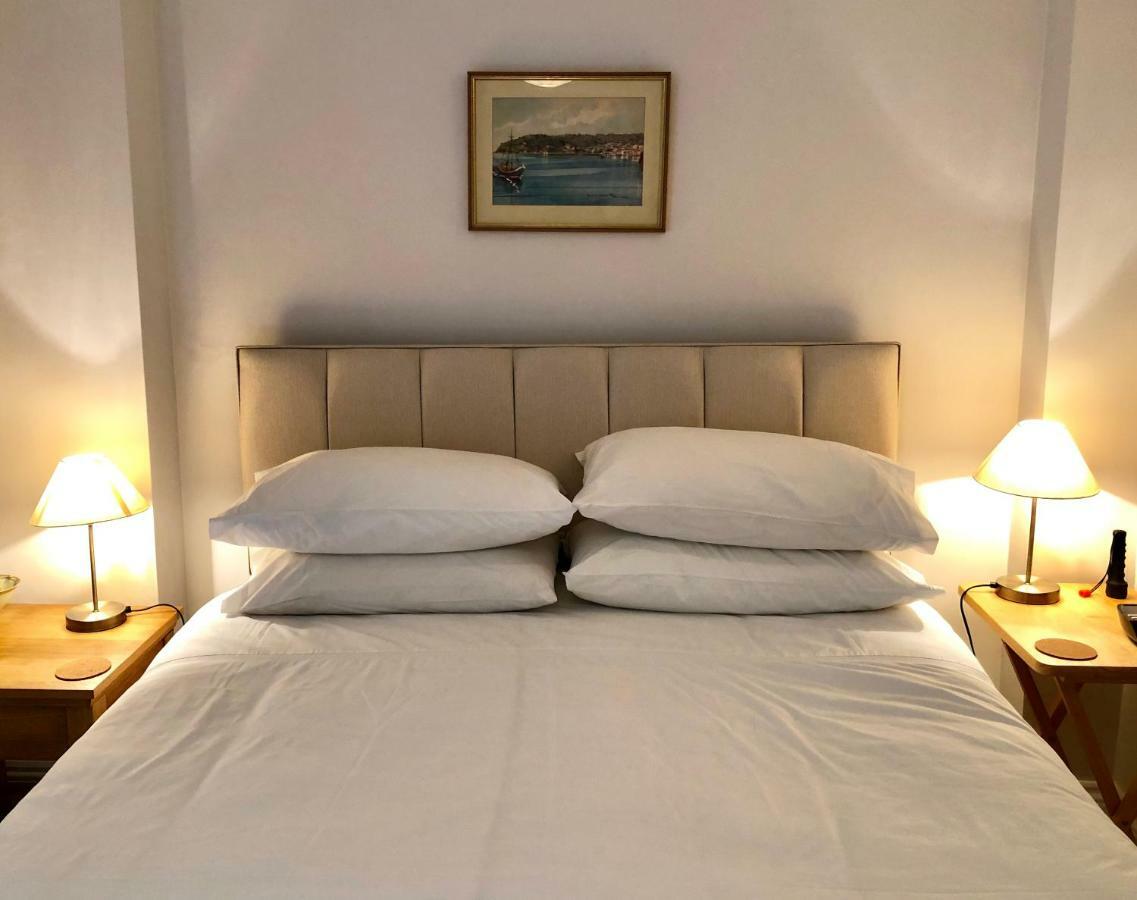 Lauras Townhouse Apartments Garrard'S Retreat Bath Exteriör bild