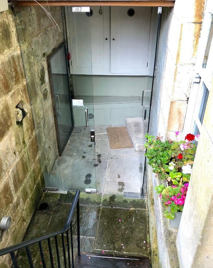 Lauras Townhouse Apartments Garrard'S Retreat Bath Exteriör bild